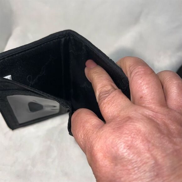 Vera Bradley Multicolor Geometric Tablet eReader Sleeve with Matching Wallet - Picture 5 of 10